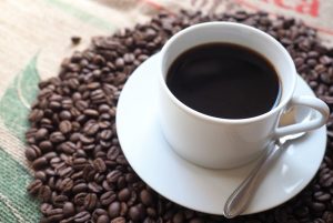 ブラックコーヒーには脂肪を排出する働きが！